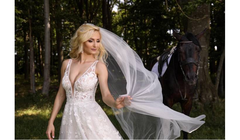 Descopera cele mai frumoase trei voaluri de mireasa cu broderie florala!
