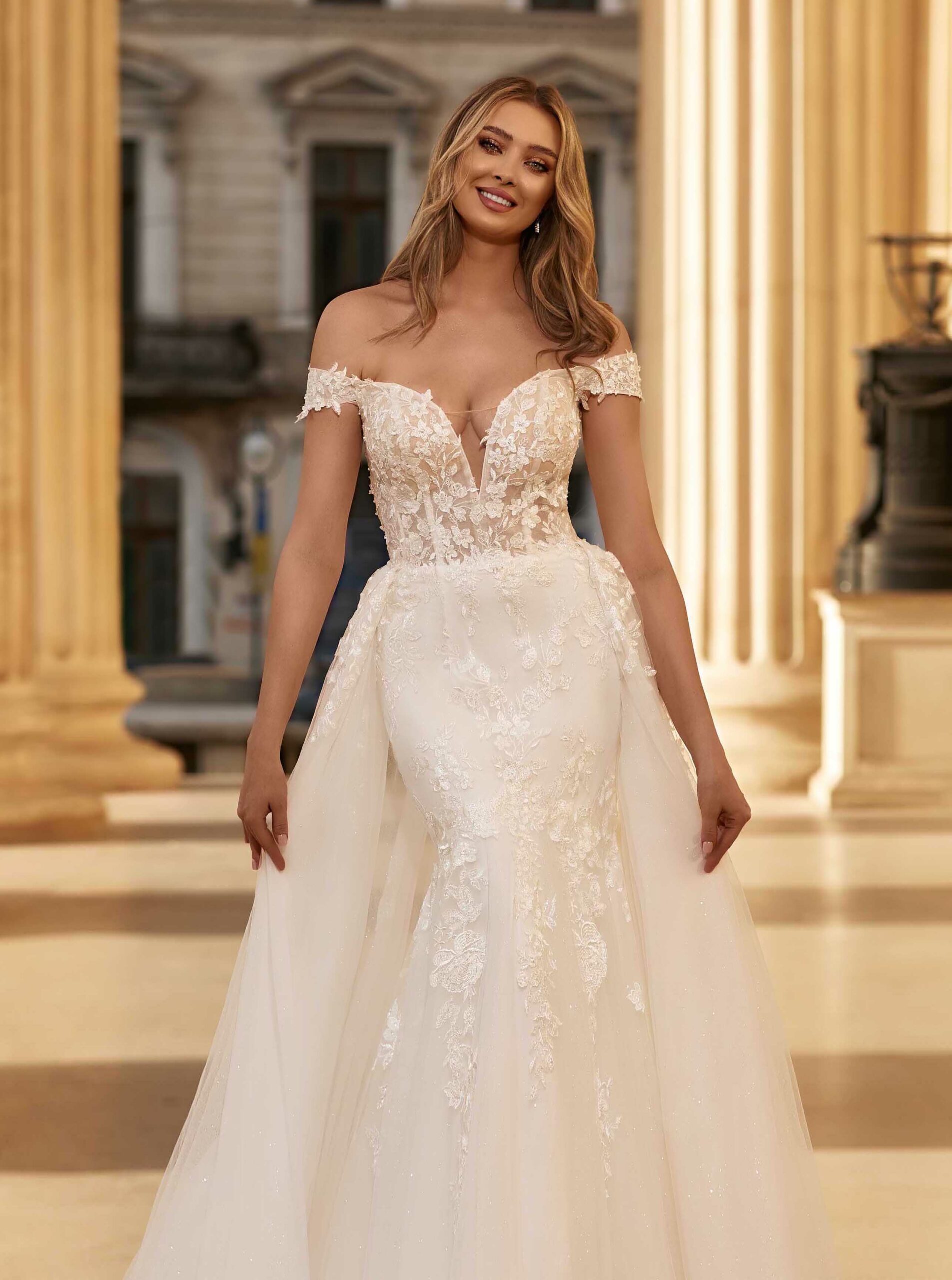 Christchurch Back, back, back (part versus Magazin Rochii de Mireasa Bucuresti — 300+ modele — LA NOVIA Christchurch Back, back, back (part versus Magazin Rochii de Mireasa Bucuresti — 300+ modele — LA NOVIA